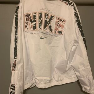 Nike jacket size L